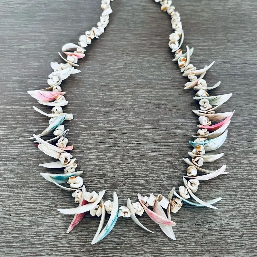 Vintage Cream Seashell Statement Necklace